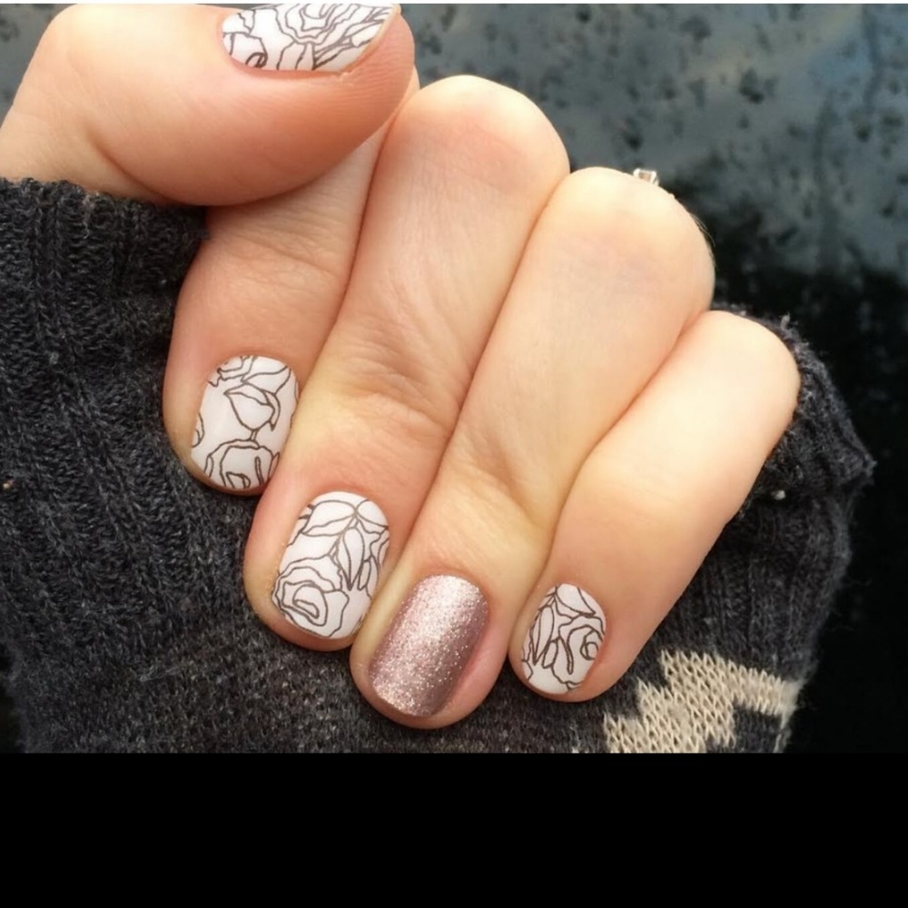 **BUNDLE of 3 unique floral nail wraps**